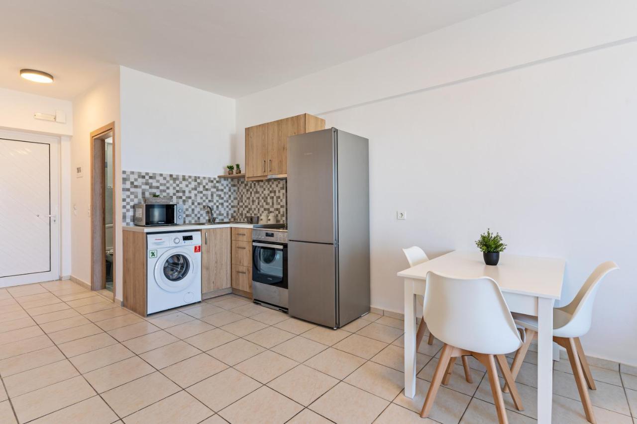 Azure Seaside Apts Magnisía Екстериор снимка