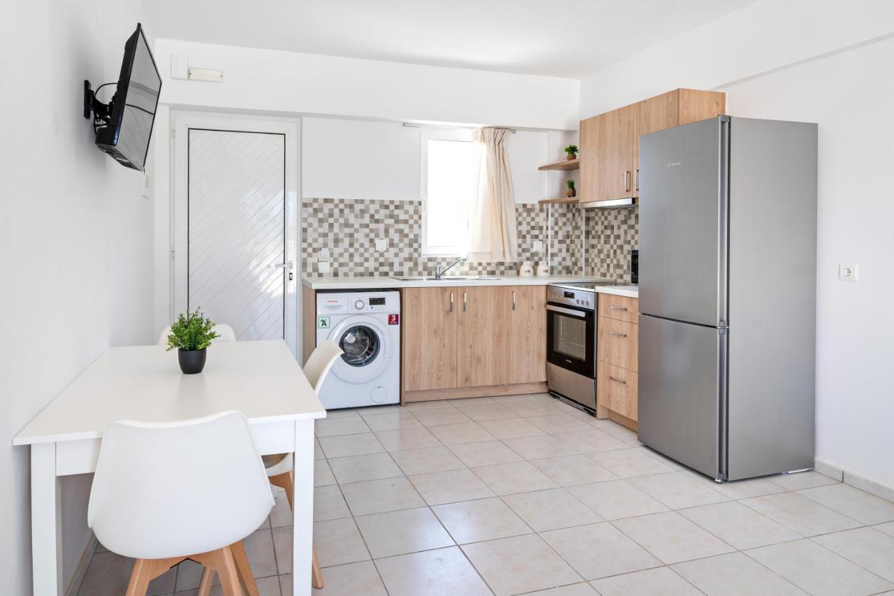 Azure Seaside Apts Magnisía Екстериор снимка