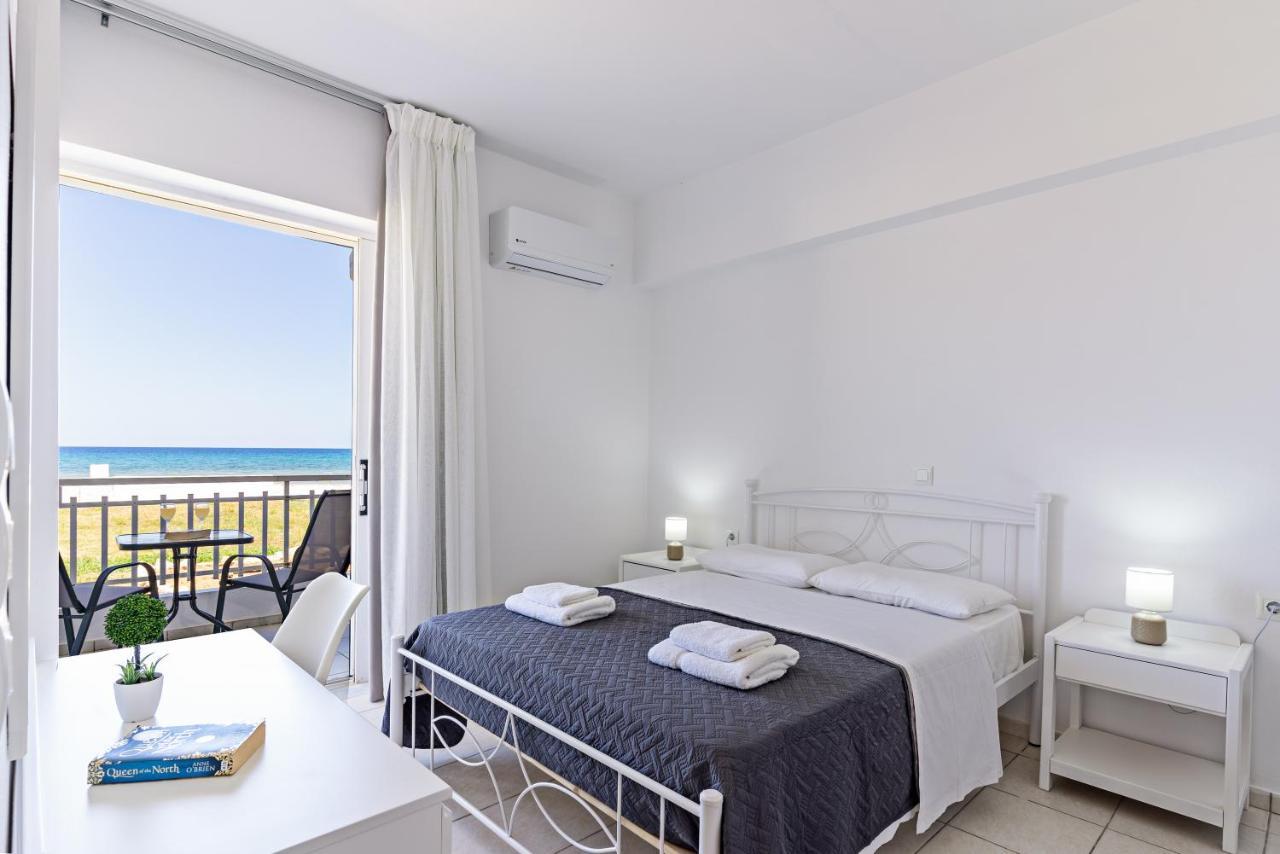 Azure Seaside Apts Magnisía Екстериор снимка