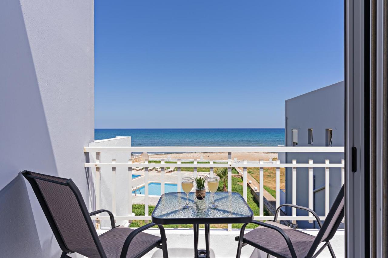 Azure Seaside Apts Magnisía Екстериор снимка