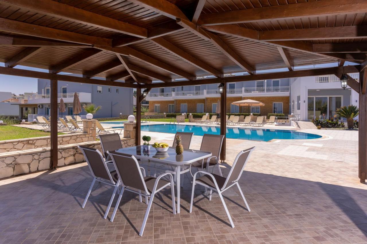 Azure Seaside Apts Magnisía Екстериор снимка