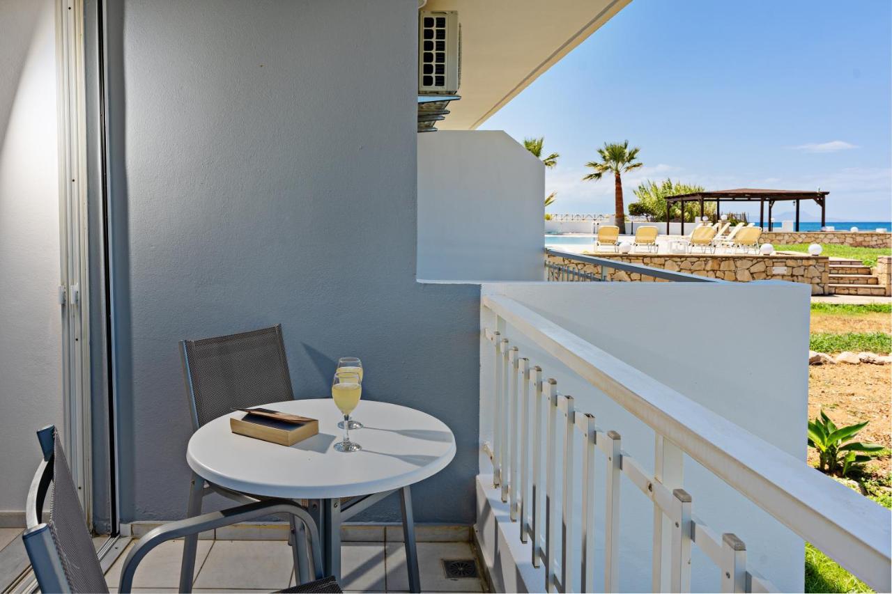 Azure Seaside Apts Magnisía Екстериор снимка