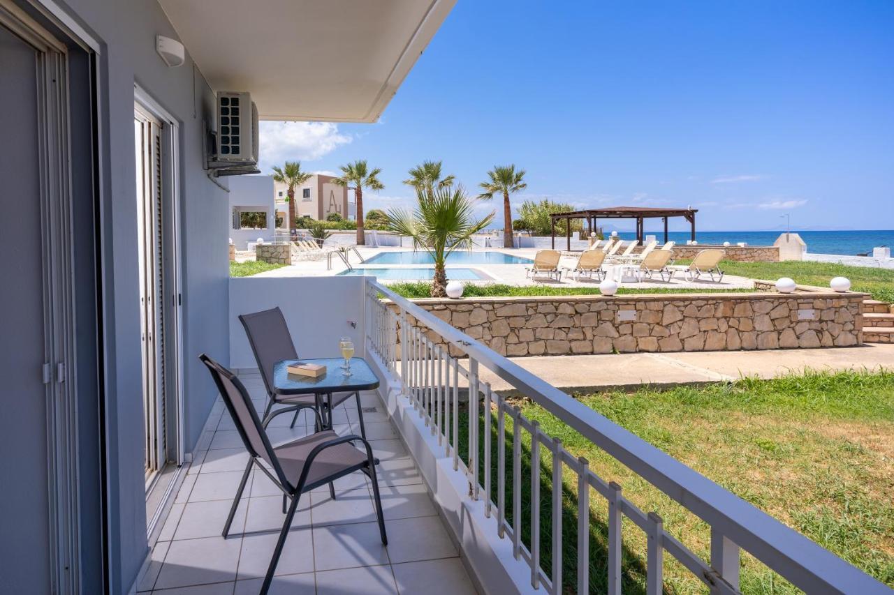 Azure Seaside Apts Magnisía Екстериор снимка