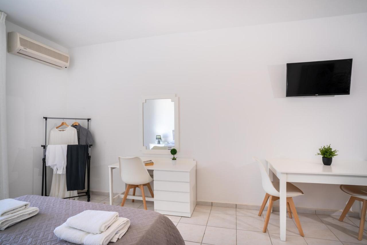 Azure Seaside Apts Magnisía Екстериор снимка