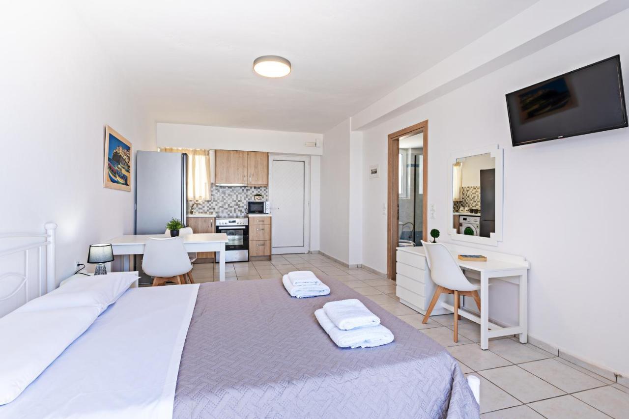 Azure Seaside Apts Magnisía Екстериор снимка