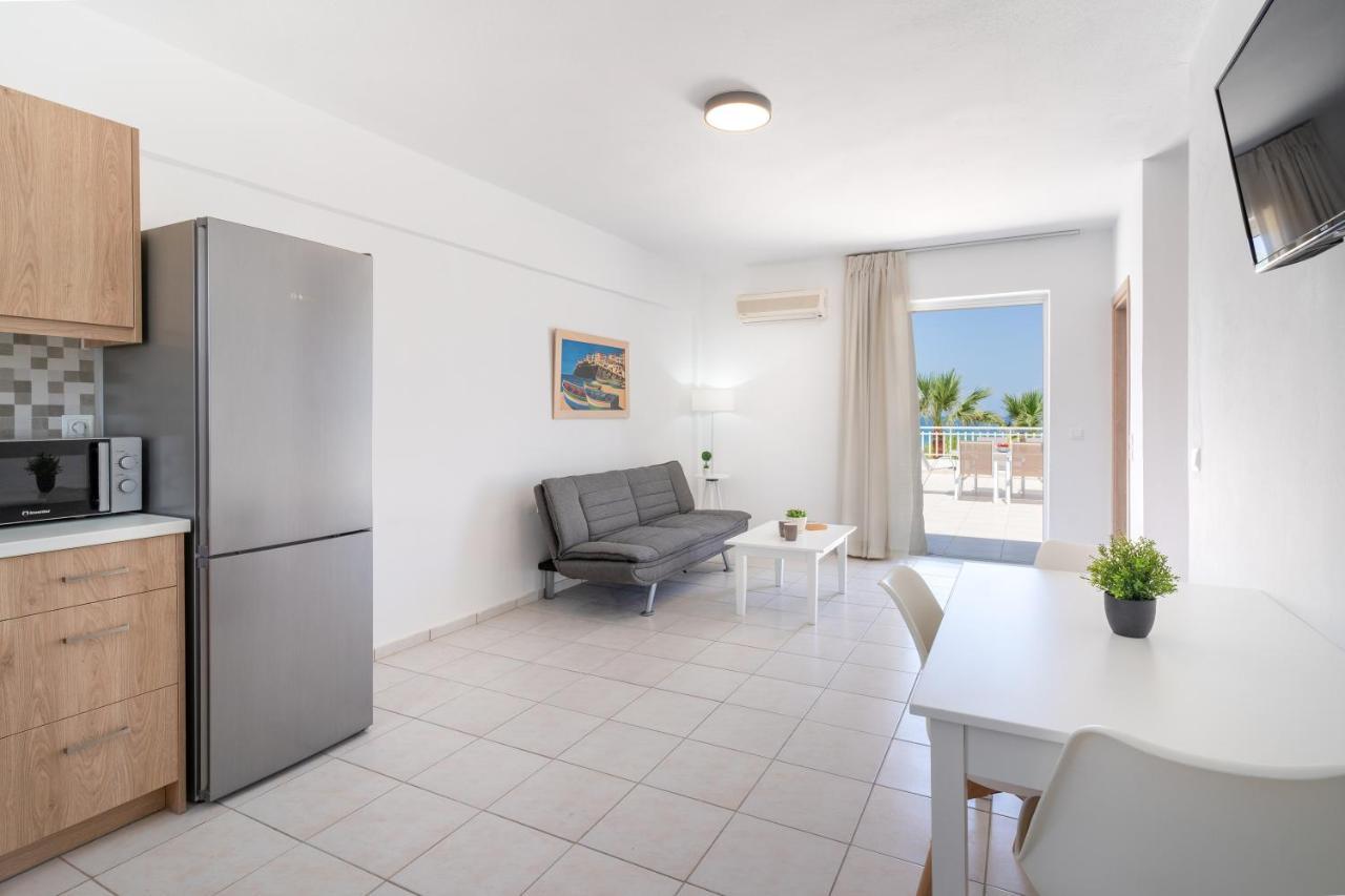 Azure Seaside Apts Magnisía Екстериор снимка