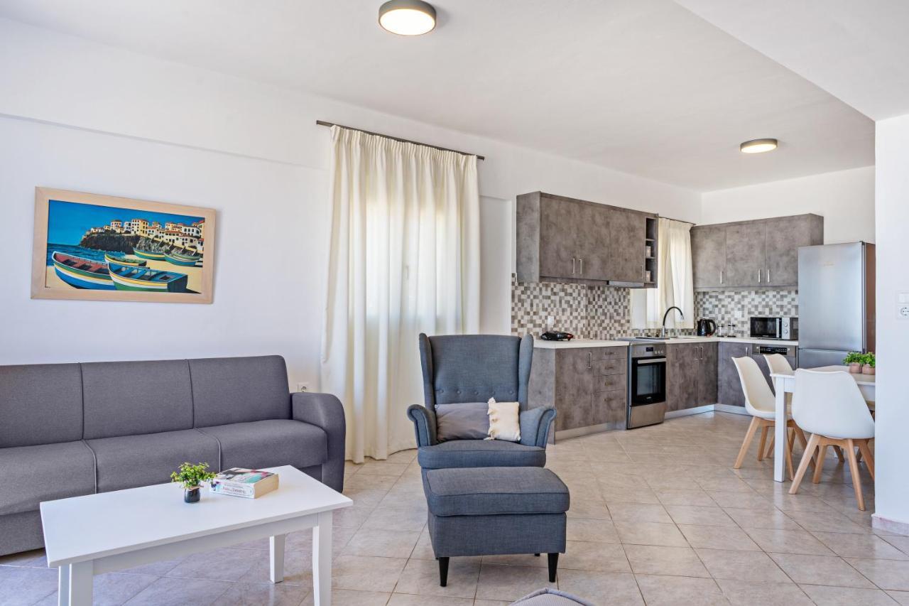 Azure Seaside Apts Magnisía Екстериор снимка