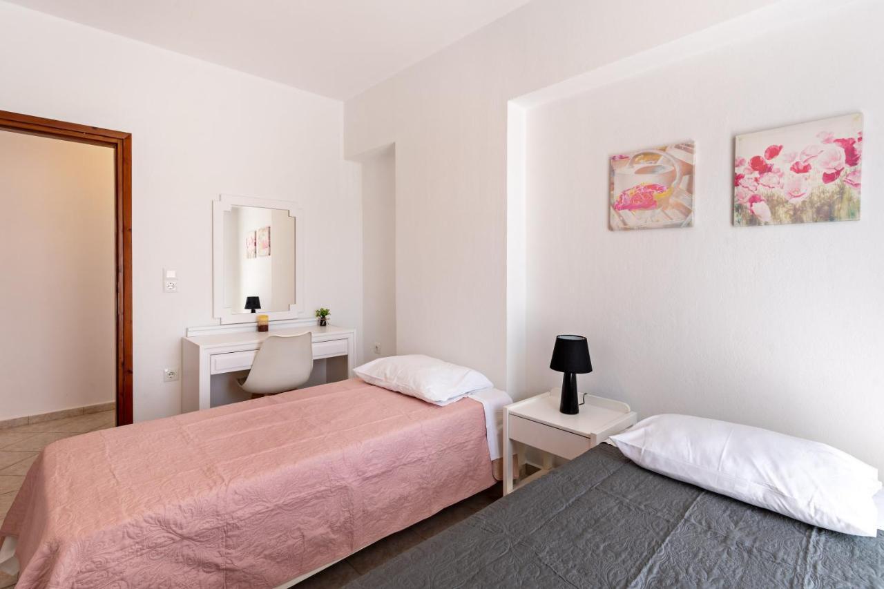 Azure Seaside Apts Magnisía Екстериор снимка