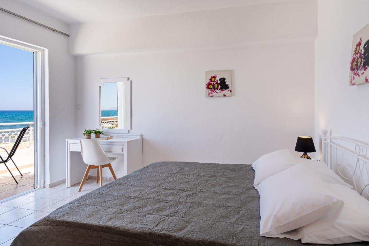Azure Seaside Apts Magnisía Екстериор снимка